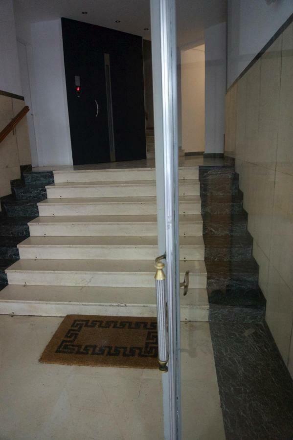 Classy Private Double Rooms In Apartment Next To Acropolis Atene Esterno foto