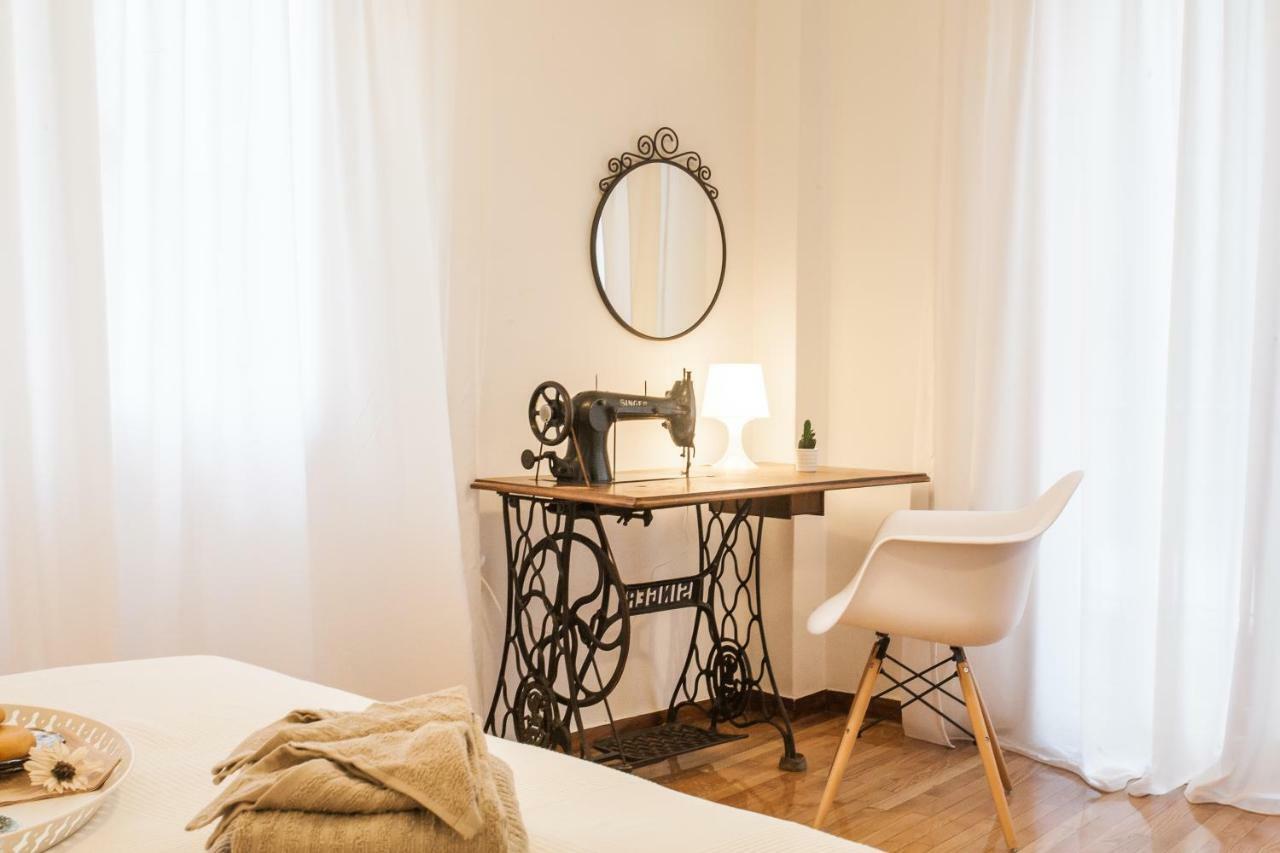 Classy Private Double Rooms In Apartment Next To Acropolis Atene Esterno foto
