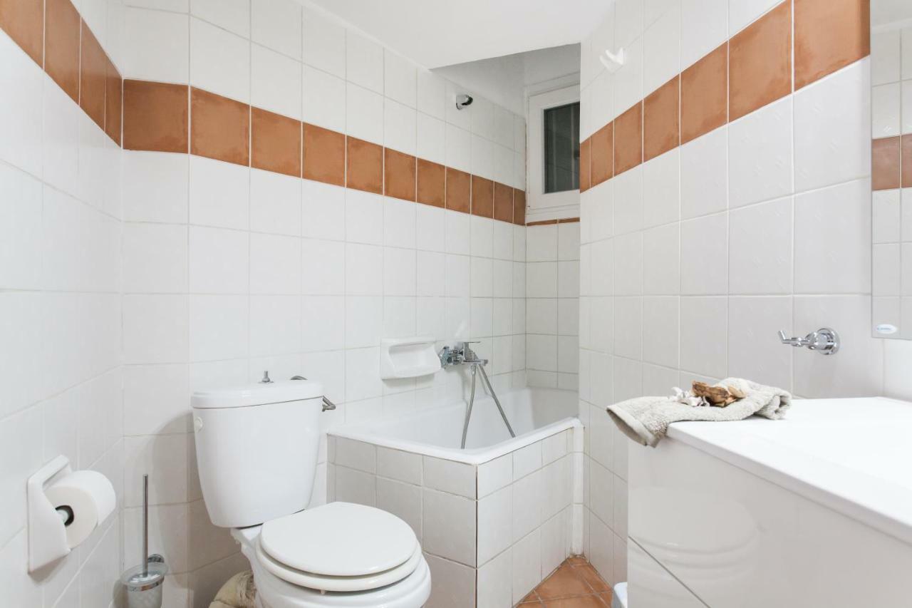 Classy Private Double Rooms In Apartment Next To Acropolis Atene Esterno foto