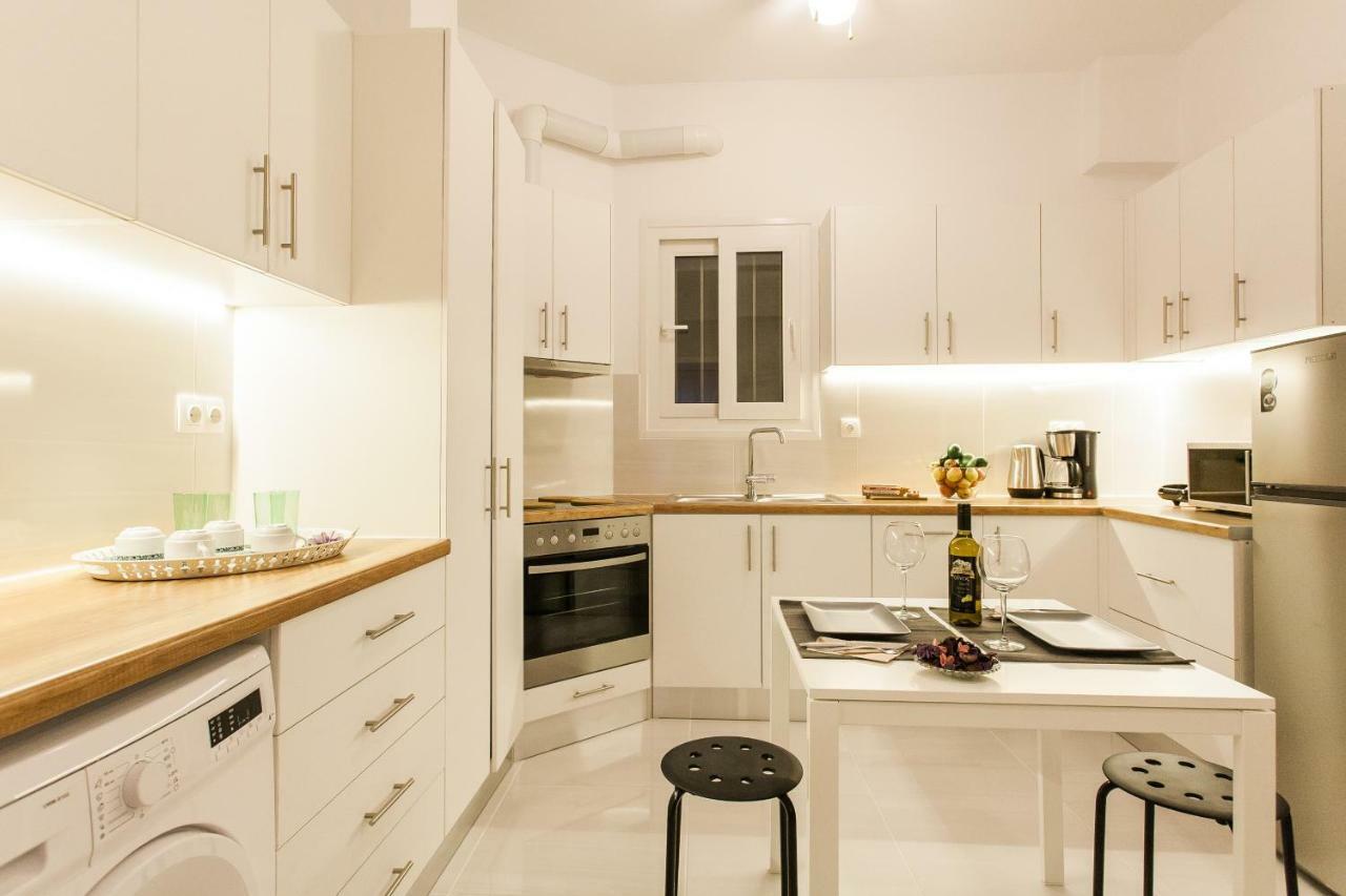 Classy Private Double Rooms In Apartment Next To Acropolis Atene Esterno foto